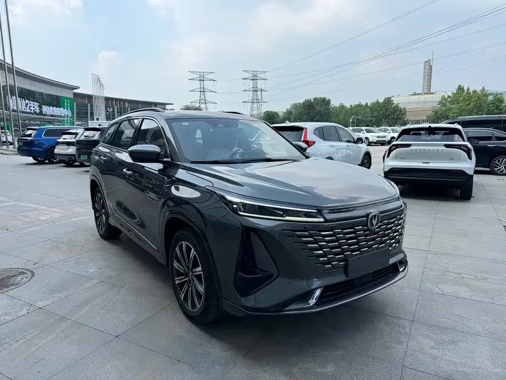 Changan CS75PLUS — фото 8