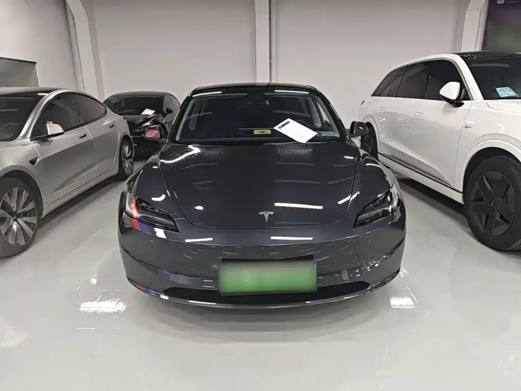 Tesla Model 3 — фото 5