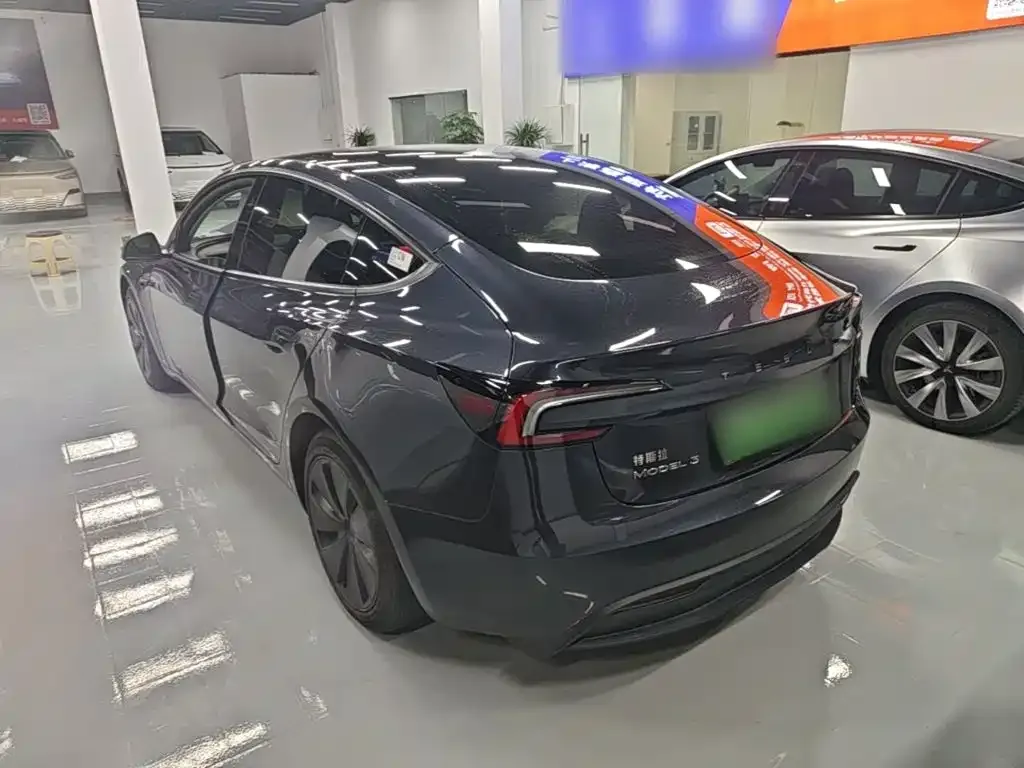 Tesla Model 3 — фото 2