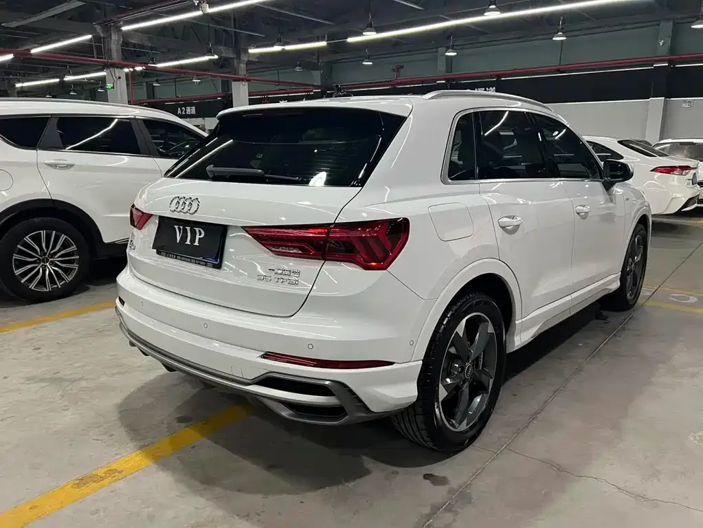 Audi Q3 — фото 6