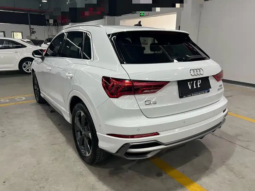 Audi Q3 — фото 7