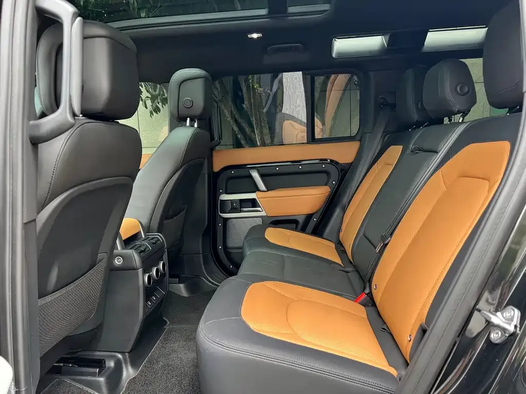 Land Rover Defender — фото 4