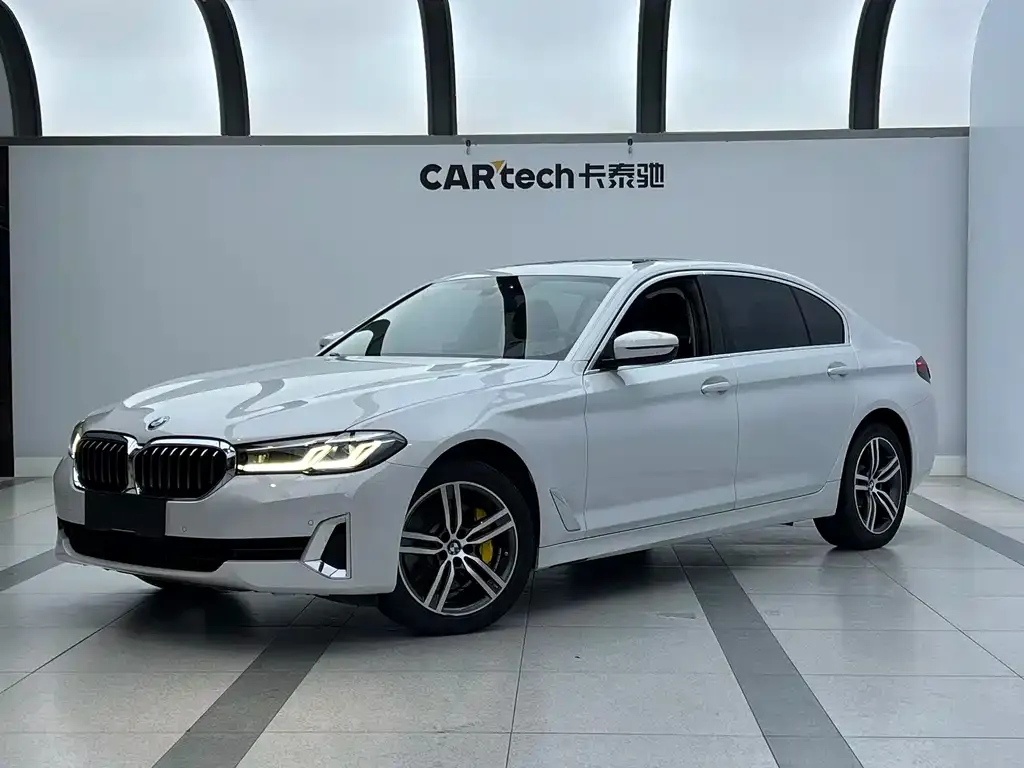 BMW 5 Series — фото 1