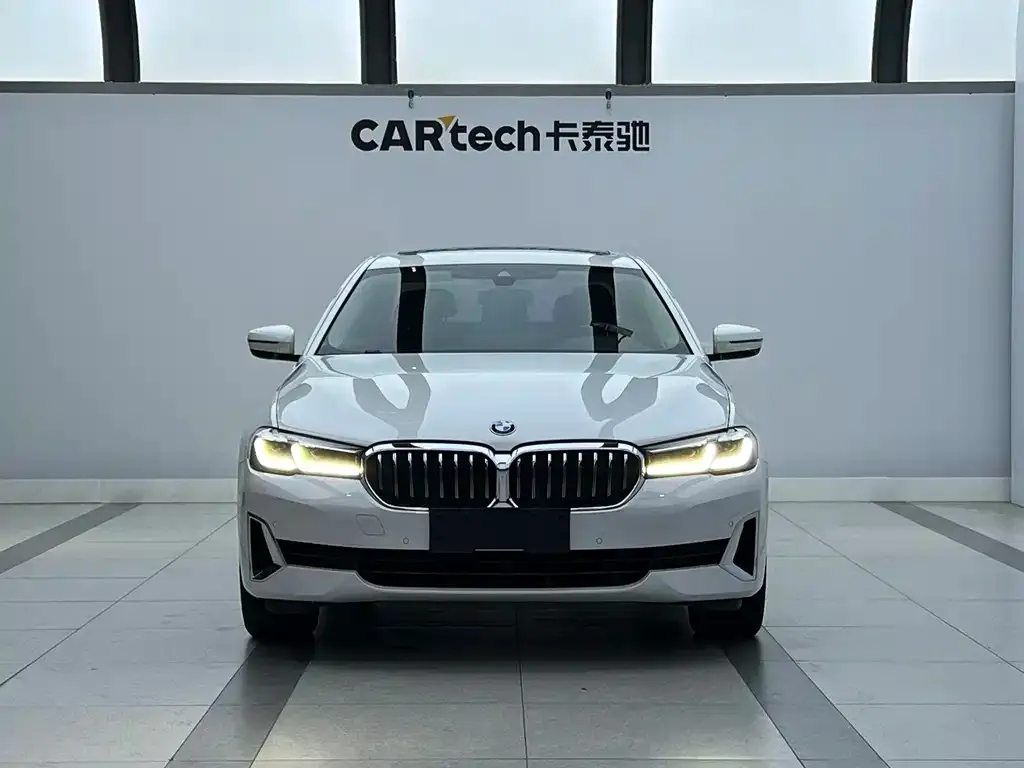BMW 5 Series — фото 2