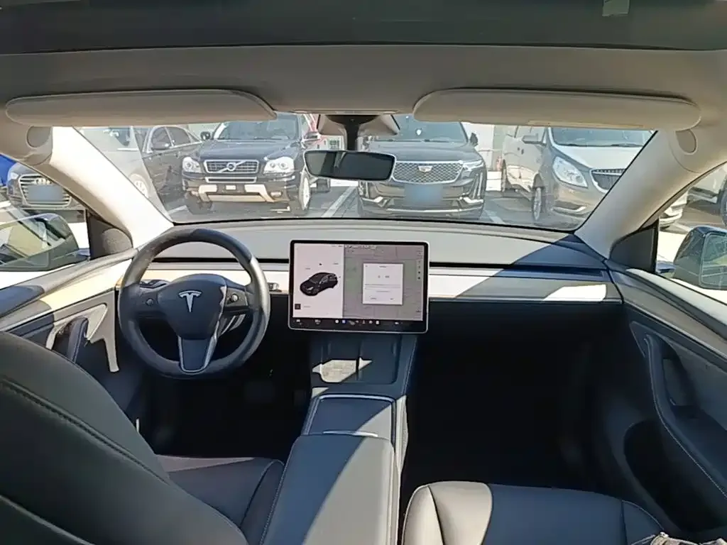Tesla Model Y — фото 3