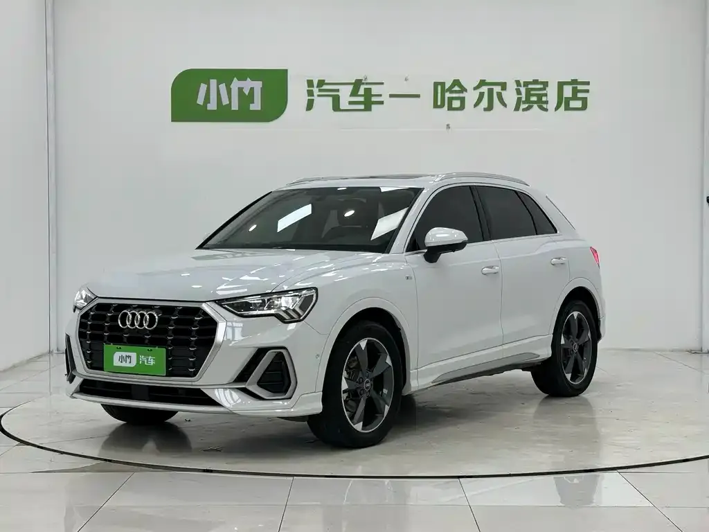 Audi Q3 — фото 1