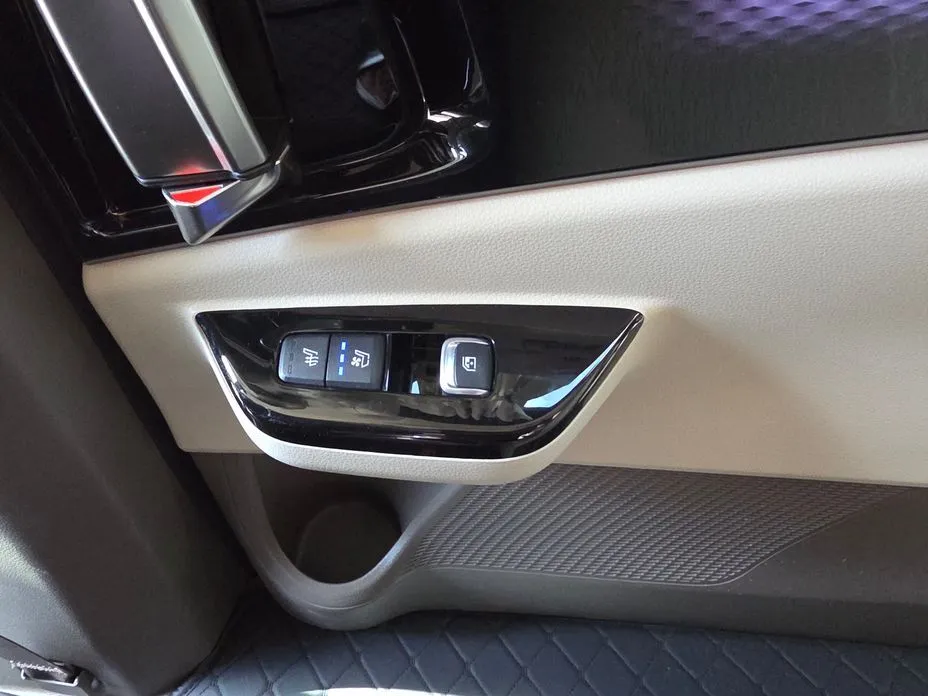 Kia Carnival 2023 из KR, фото 5