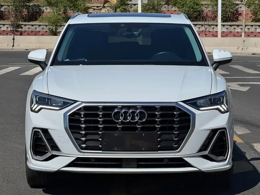 Audi Q3 — фото 3