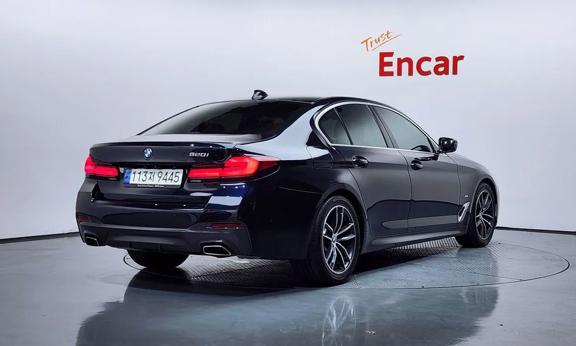 BMW 5-Series 2021 из KR, фото 3