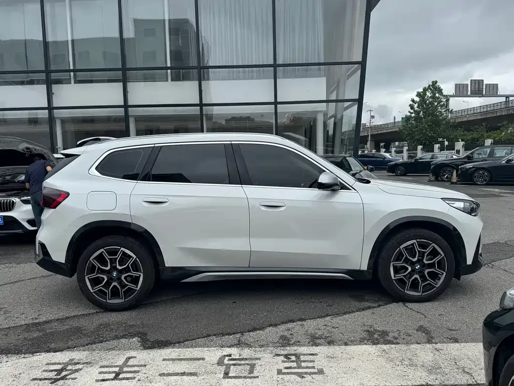 BMW X1 — фото 7