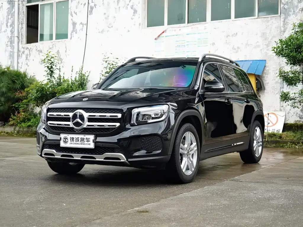 Mercedes-Benz GLB — фото 1