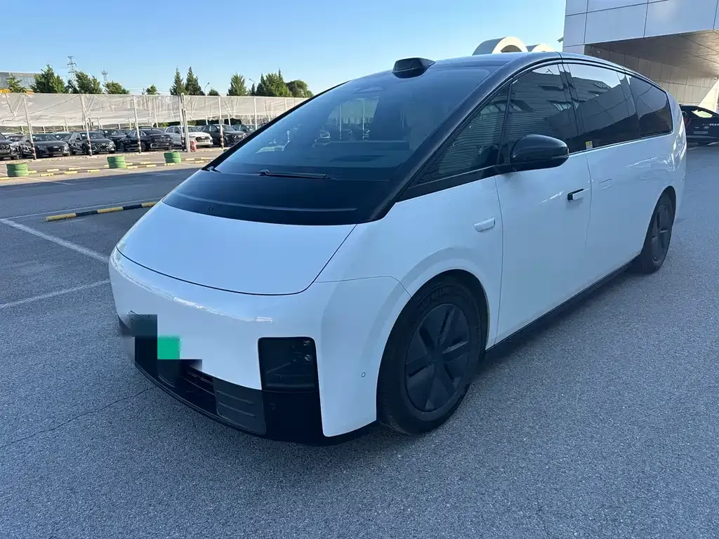 Li Auto MEGA