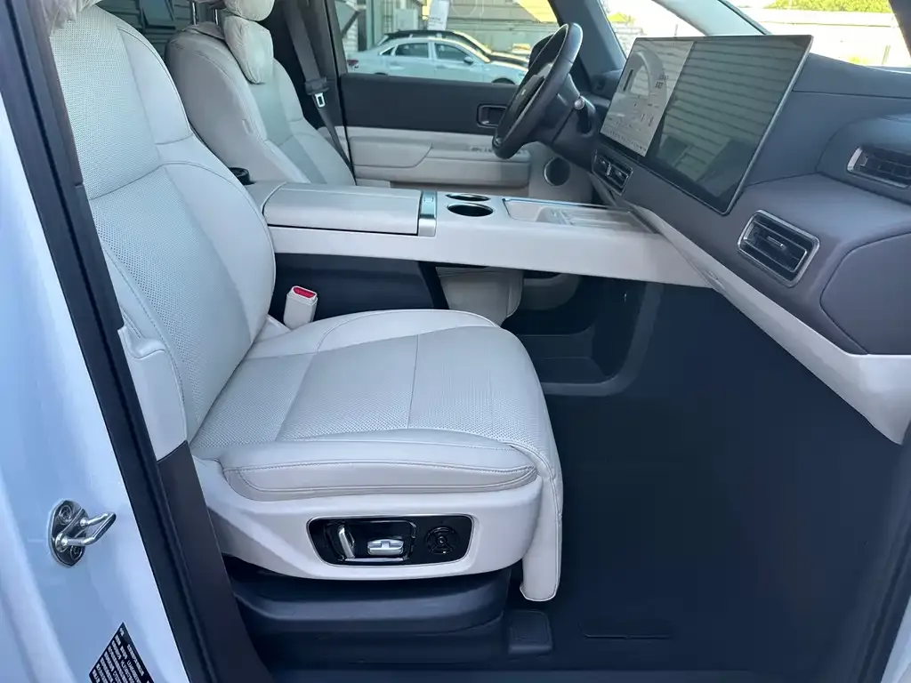 Li Auto MEGA 2024 из CN, фото 8