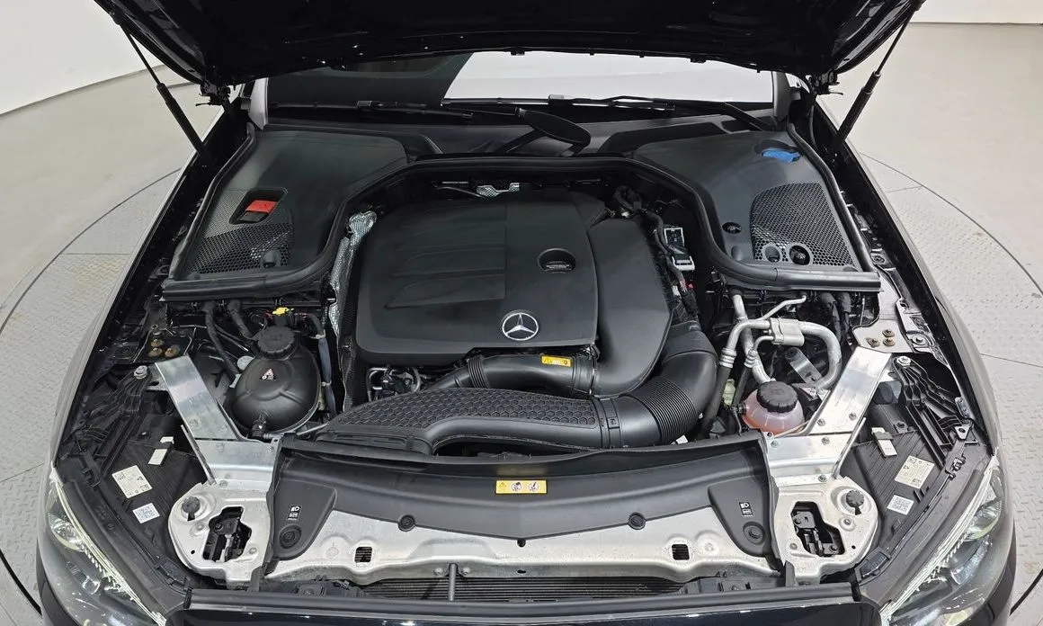 Mercedes-Benz E-Class 2021 из KR, фото 2