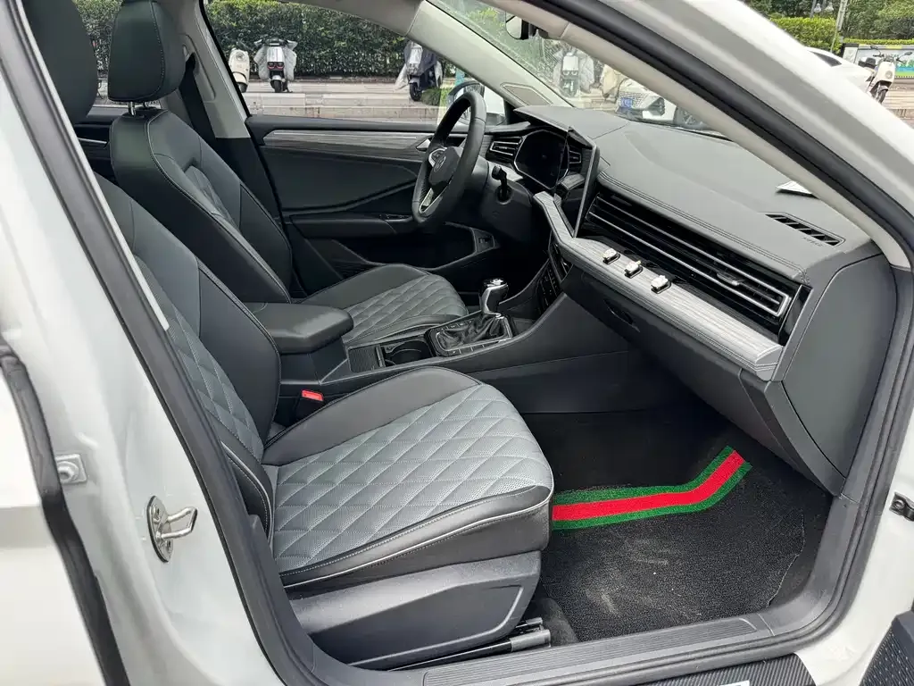 Volkswagen Sagitar 2023 из CN, фото 10