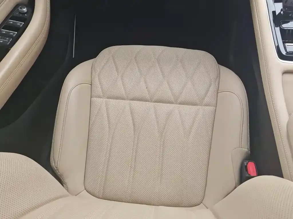 Geely Xingyue L 2024 из CN, фото 9