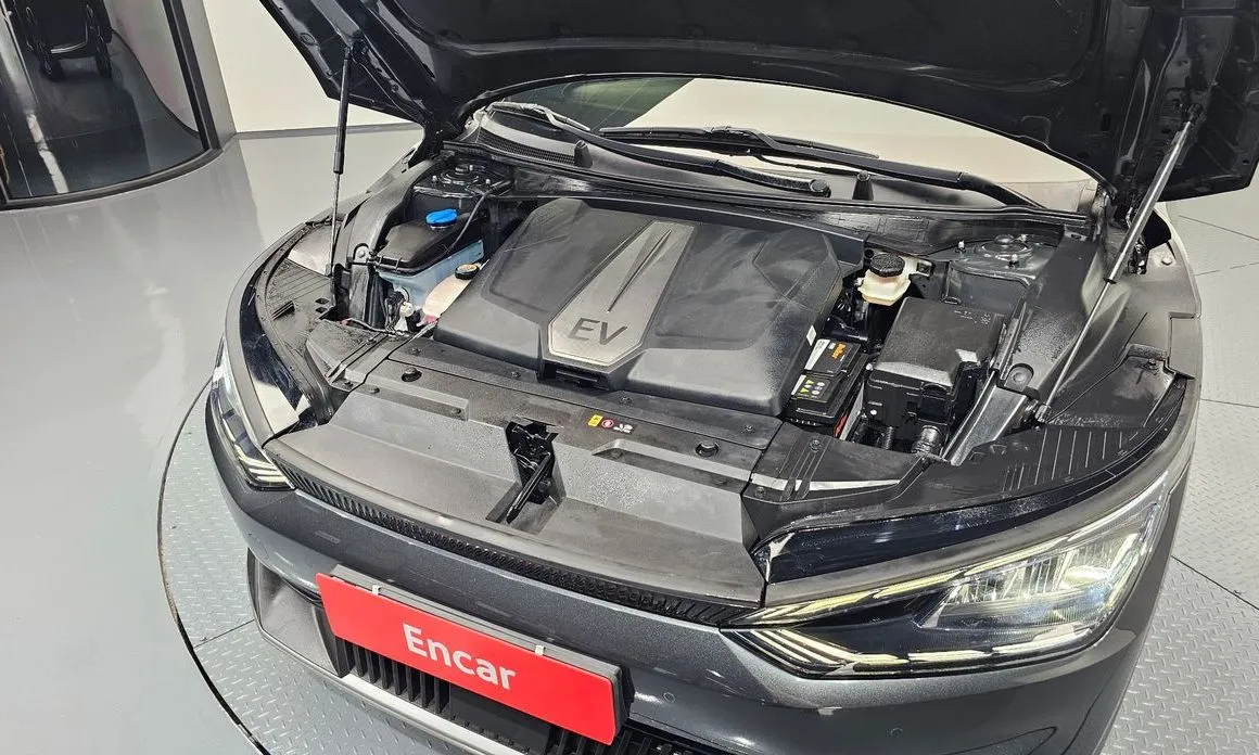 Kia EV6 2023 из KR, фото 9