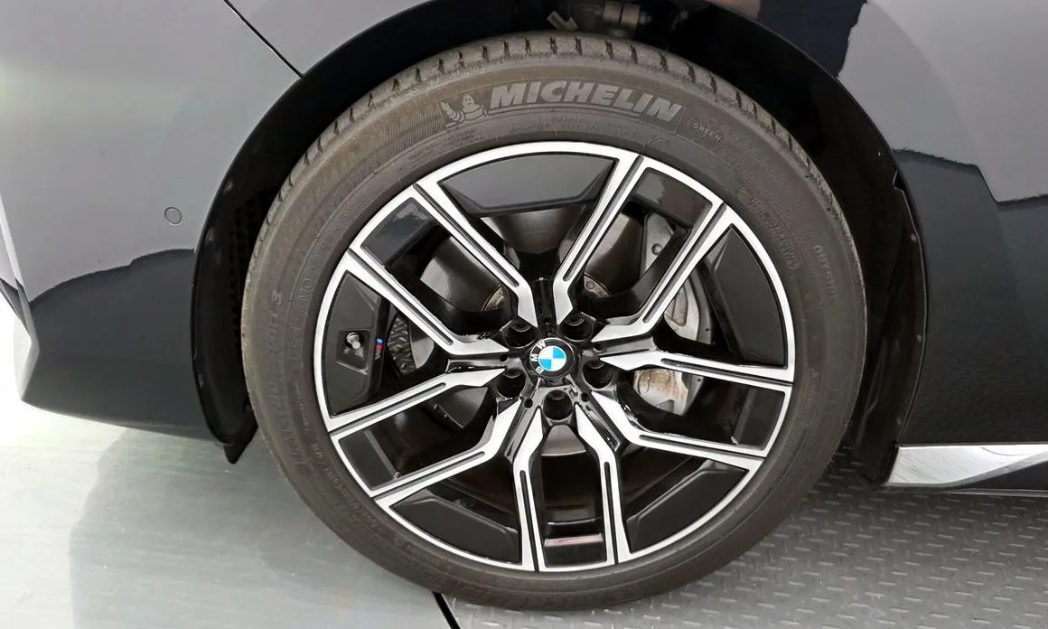BMW 7-Series 2023 из KR, фото 9