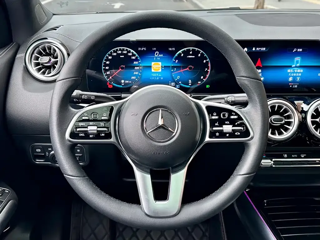 Mercedes-Benz GLA — фото 10