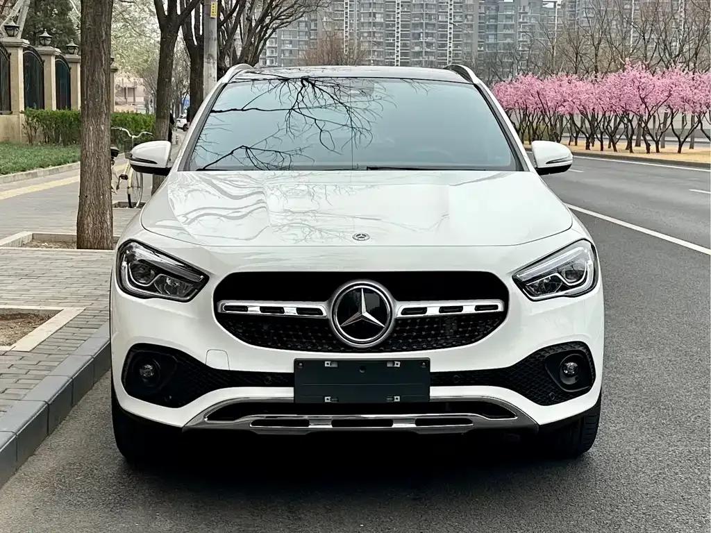 Mercedes-Benz GLA — фото 6