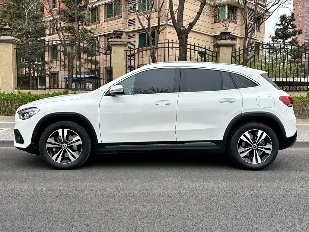 Mercedes-Benz GLA — фото 5