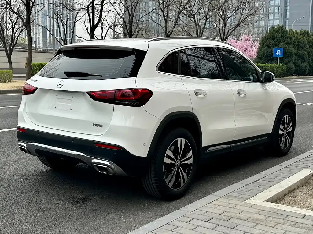 Mercedes-Benz GLA — фото 9
