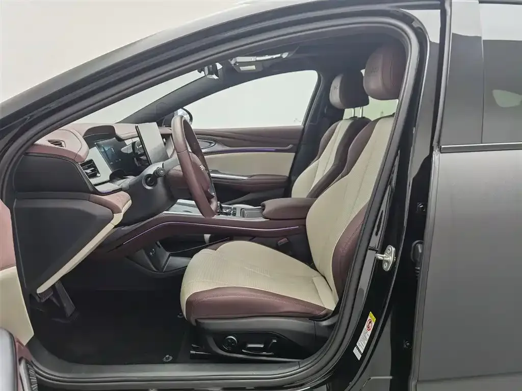BYD Seal — фото 7