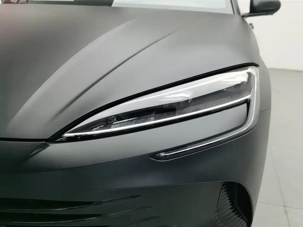 BYD Seal — фото 3