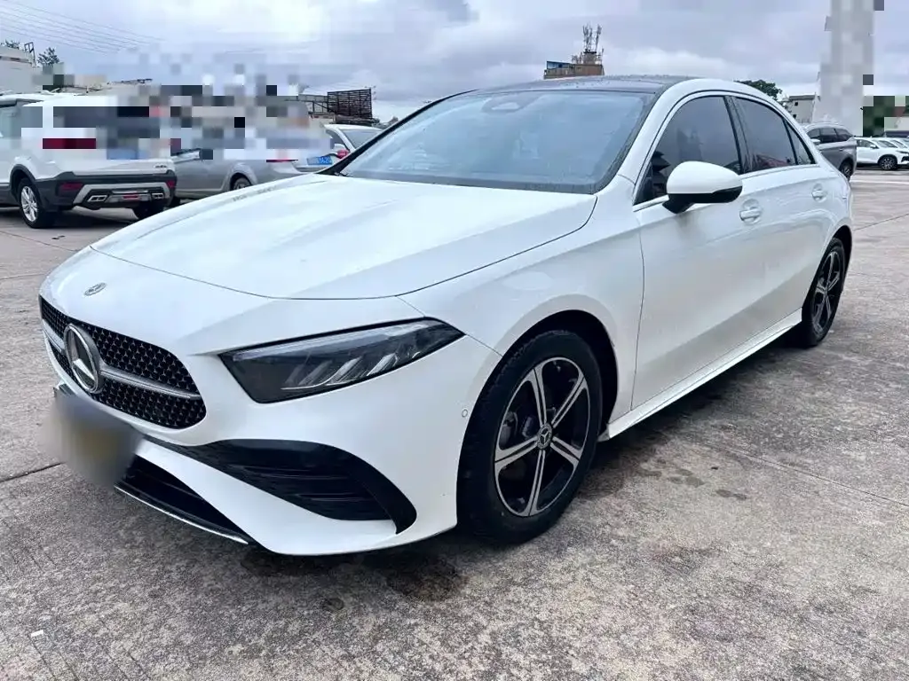 Mercedes-Benz A-Class — фото 10