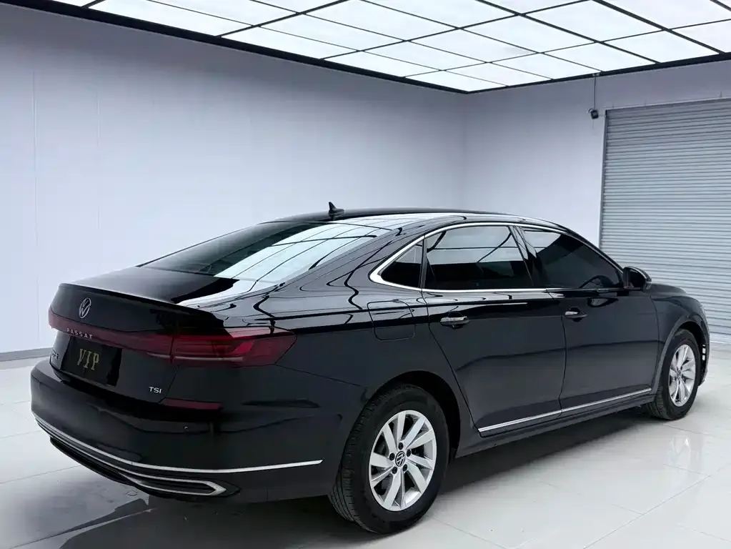 Volkswagen Passat — фото 2