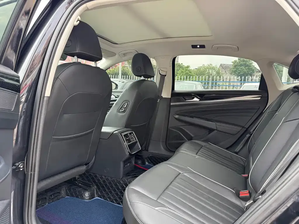 Volkswagen Passat — фото 2