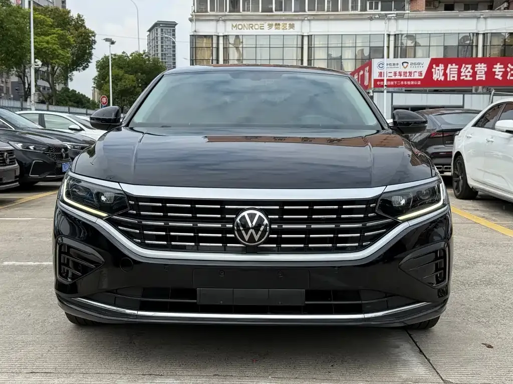 Volkswagen Passat — фото 8