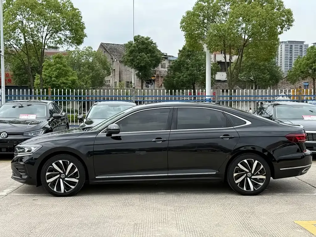 Volkswagen Passat — фото 9