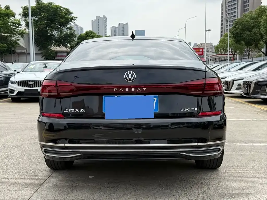 Volkswagen Passat — фото 3