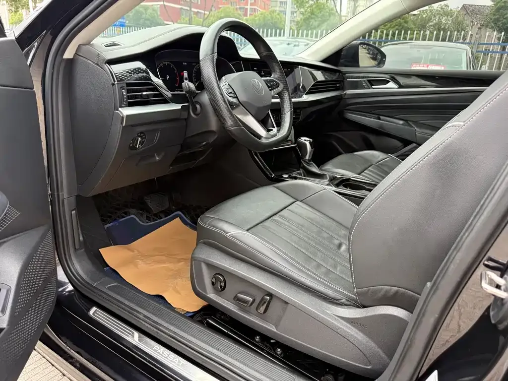 Volkswagen Passat — фото 7