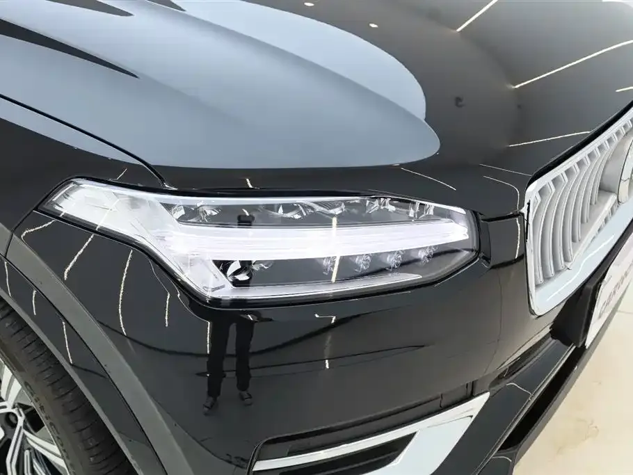 Volvo XC90 — фото 6