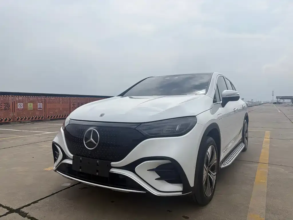Mercedes-Benz EQE SUV — фото 1