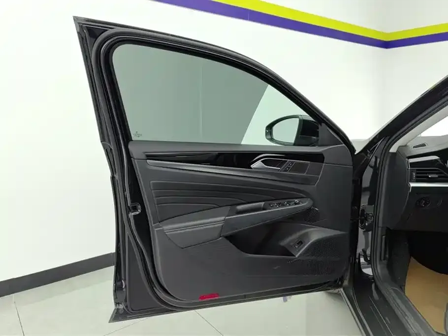 Volkswagen Passat — фото 3