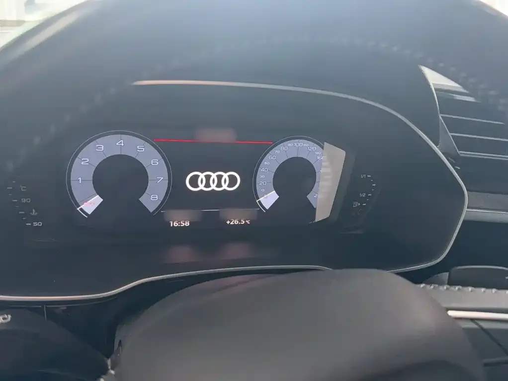 Audi Q3 2021 из CN, фото 4