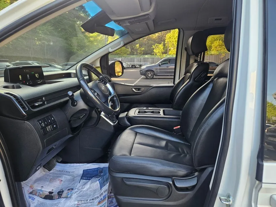 Hyundai Staria — фото 2