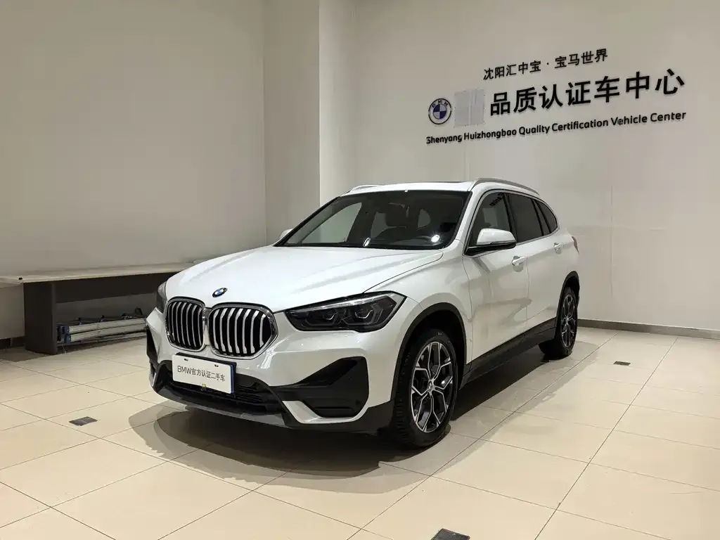 BMW X1 — фото 1