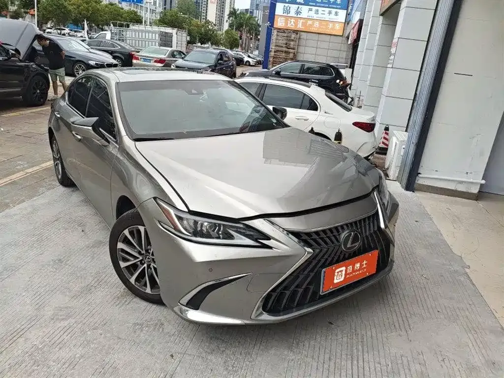Lexus ES — фото 5