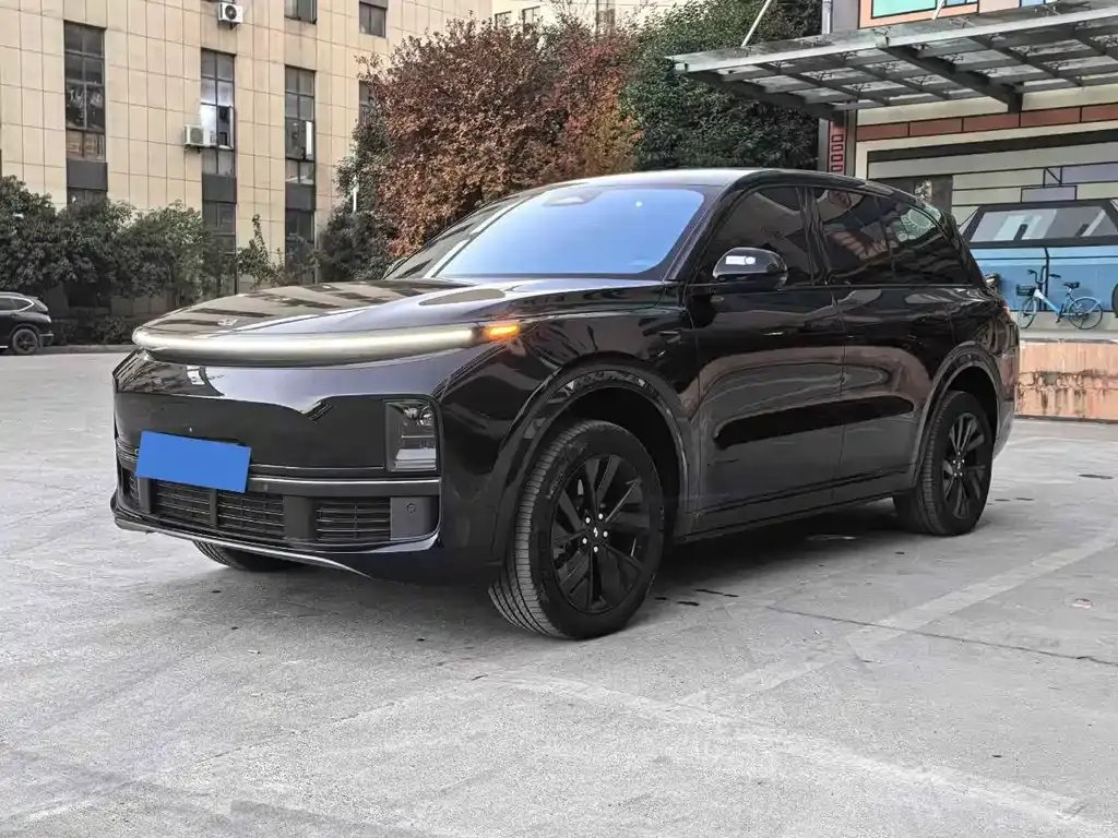 Li Auto L8
