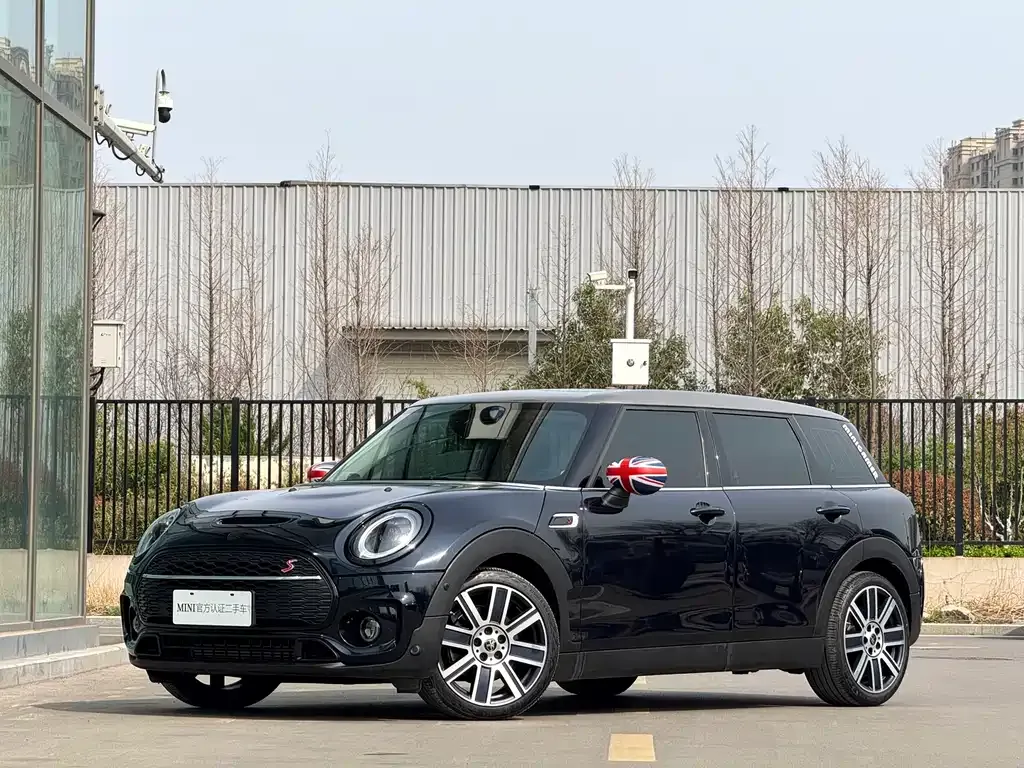 MINI Clubman — фото 1