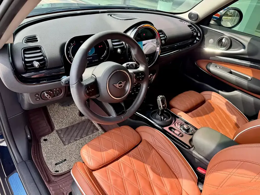 MINI Clubman — фото 6
