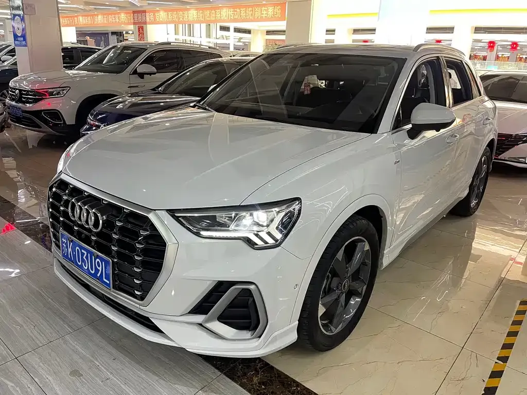 Audi Q3 — фото 1