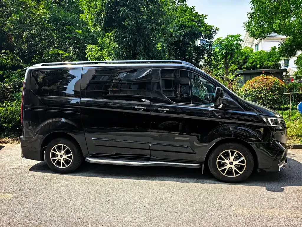 Ford Tourneo 2025 из CN, фото 10