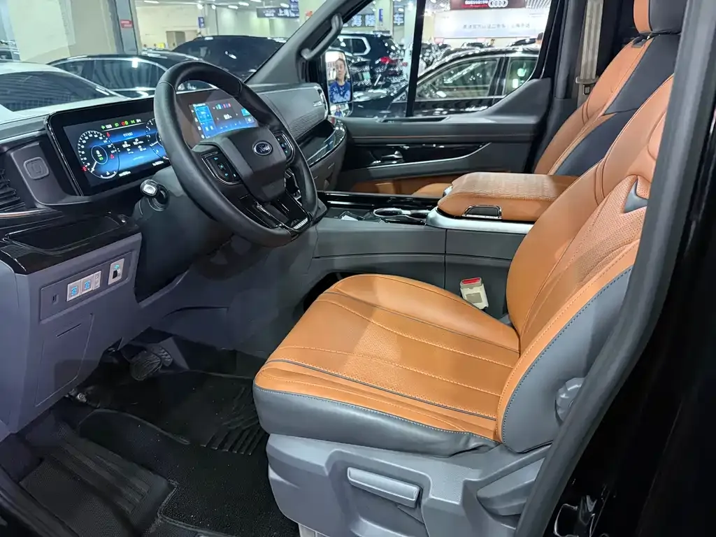 Ford Tourneo 2025 из CN, фото 4