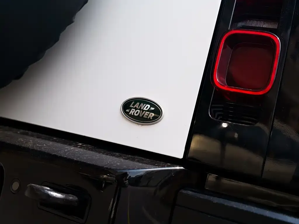 Land Rover Defender — фото 2