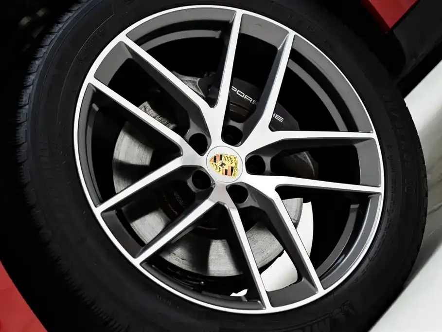 Porsche Macan — фото 9